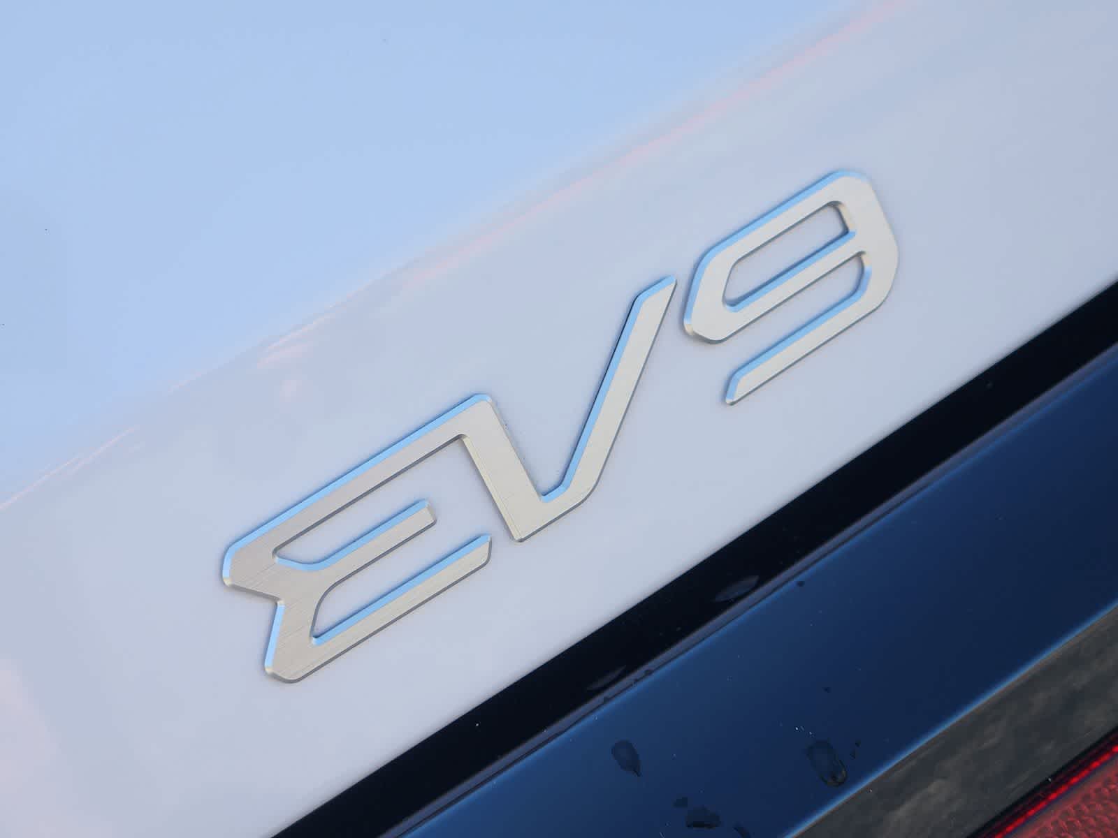 Thumbnail: 2026 Kia EV9 - 10