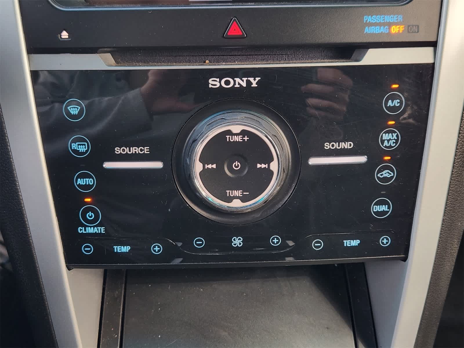 Thumbnail: 2013 Ford Explorer - 18