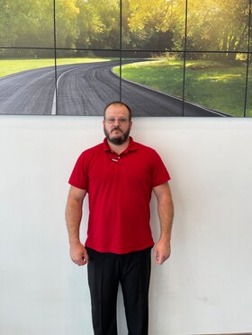 Staff member Robert Fowler from ID_b77184c2c7c8