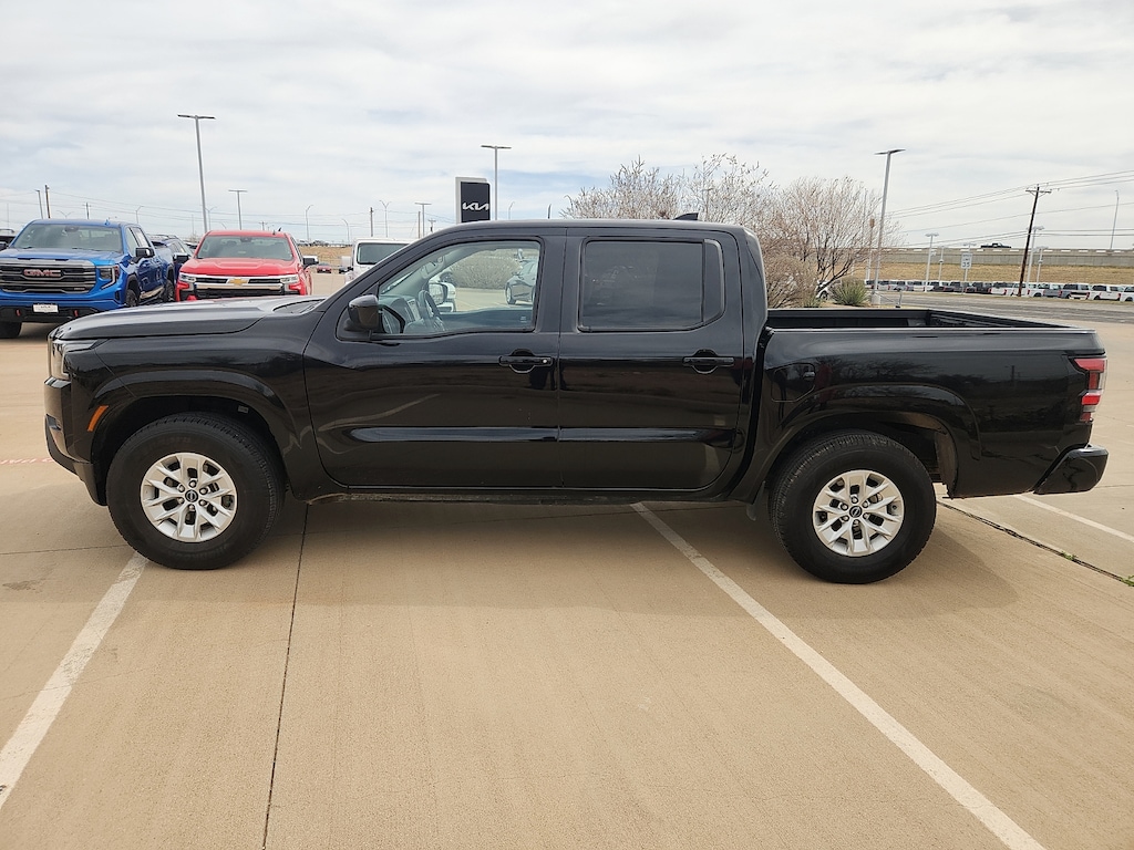Used 2024 Nissan Frontier SV (A9) 4x2 Crew Cab 5 ft. box 126 in. WB