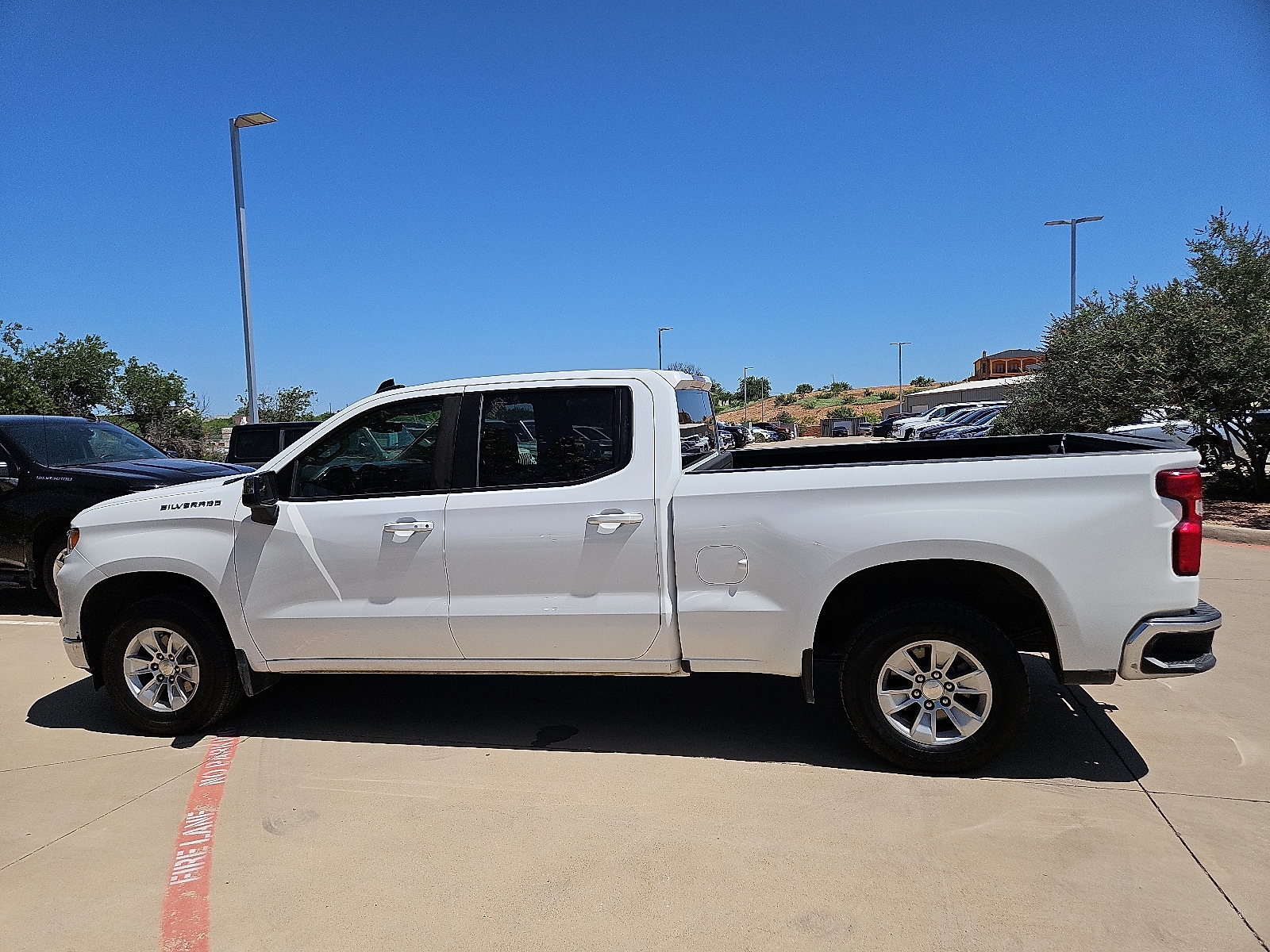 Used 2023 Chevrolet Silverado 1500 LT with VIN 3GCPDDEK1PG339294 for sale in San Angelo, TX