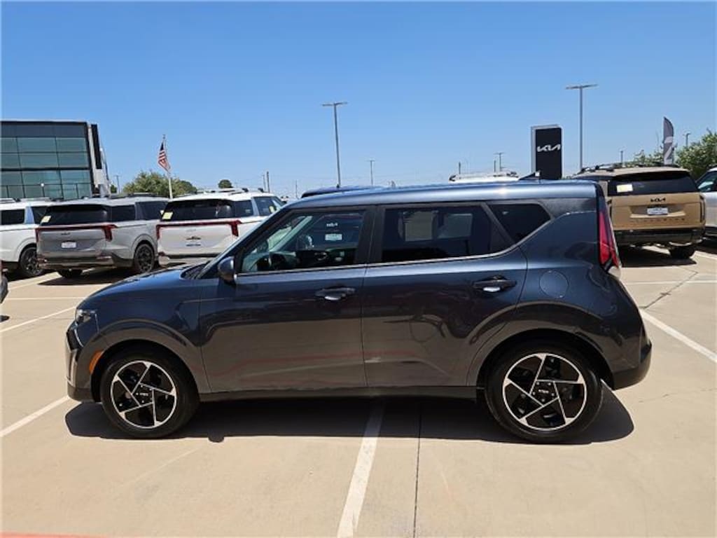 Used 2025 KIA Soul EX (IVT) Hatchback