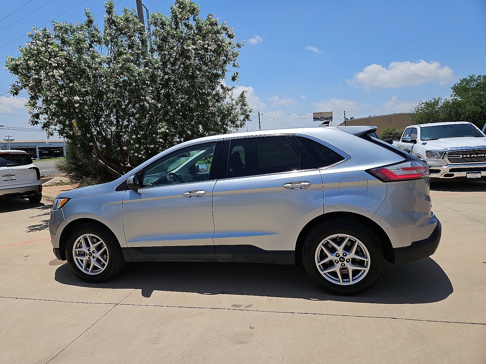 Used 2024 Ford Edge SEL with VIN 2FMPK4J98RBA37186 for sale in San Angelo, TX