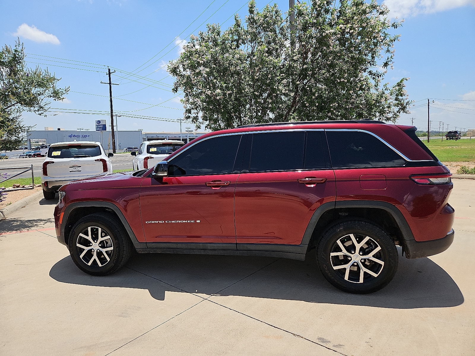 Used 2024 Jeep Grand Cherokee Limited with VIN 1C4RJHBG5R8507133 for sale in San Angelo, TX