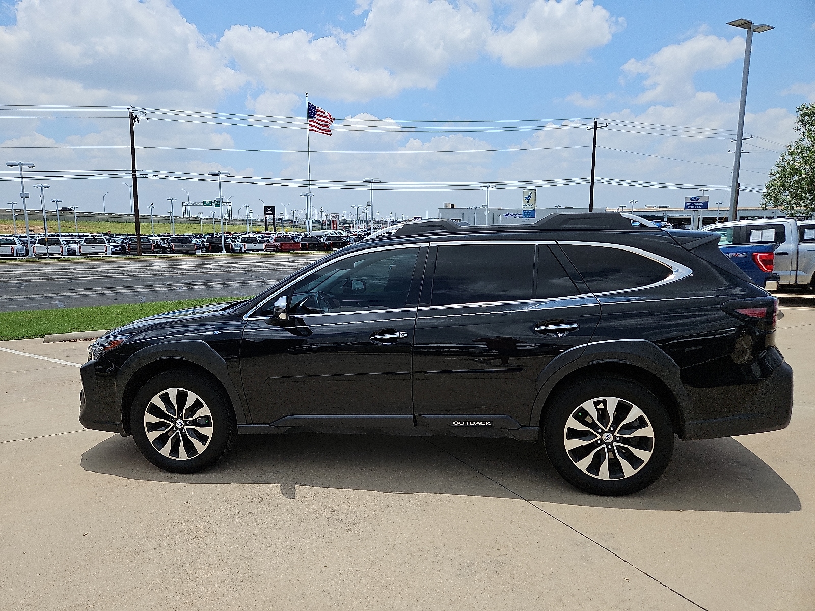 Used 2023 Subaru Outback Touring with VIN 4S4BTAPC9P3168942 for sale in San Angelo, TX