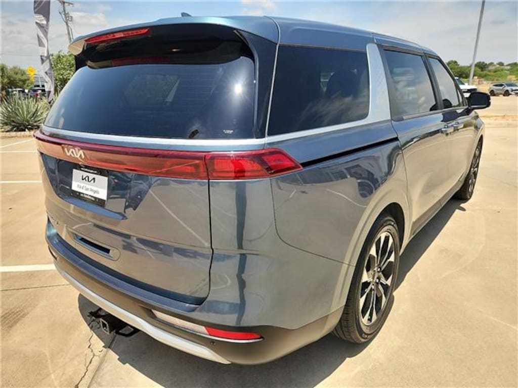 Used 2022 KIA Carnival EX Passenger Van