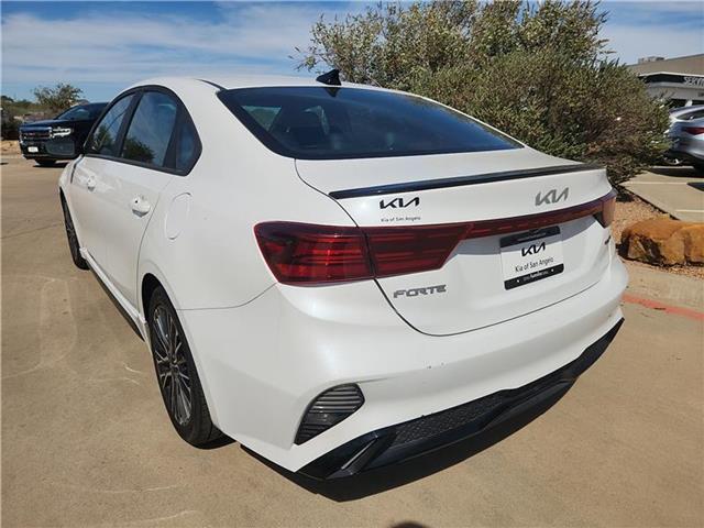 2023 Kia Forte GT-Line photo 3