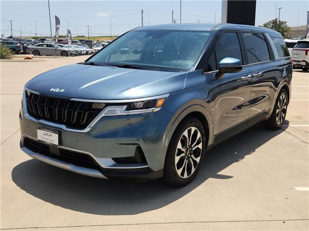 Used 2022 KIA Carnival EX Passenger Van