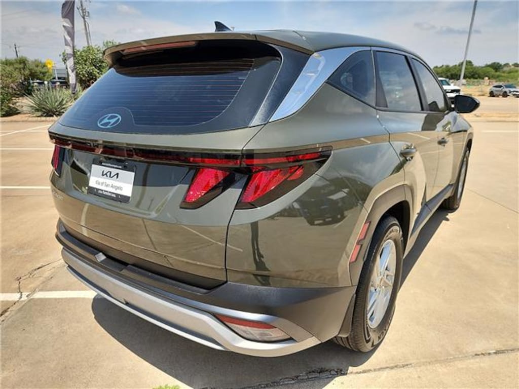 Used 2025 Hyundai Tucson SE Front-Wheel Drive