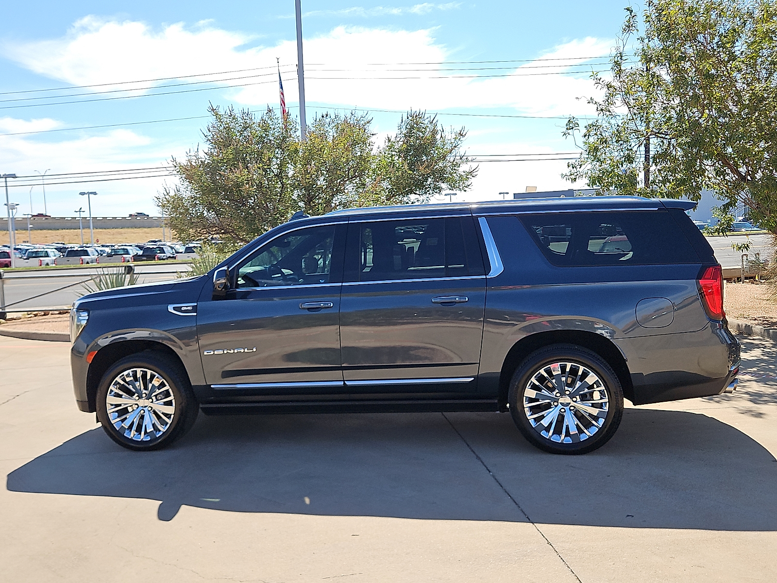 Used 2021 GMC Yukon XL Denali 4x2