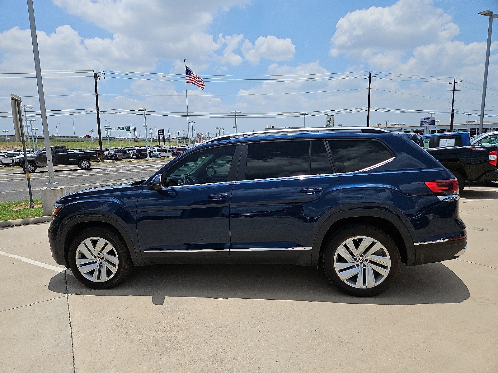 Used 2021 Volkswagen Atlas SEL with VIN 1V2BR2CA1MC595975 for sale in San Angelo, TX