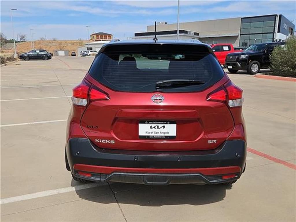 Used 2020 Nissan Kicks SR
