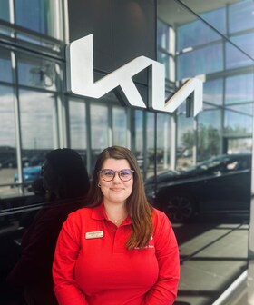 Staff member Lacey Blackburn from ID_d5c771999499