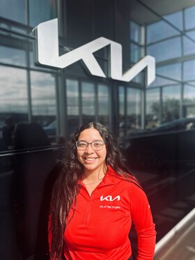 Staff member Alyssa Moreno from ID_d5c771999499
