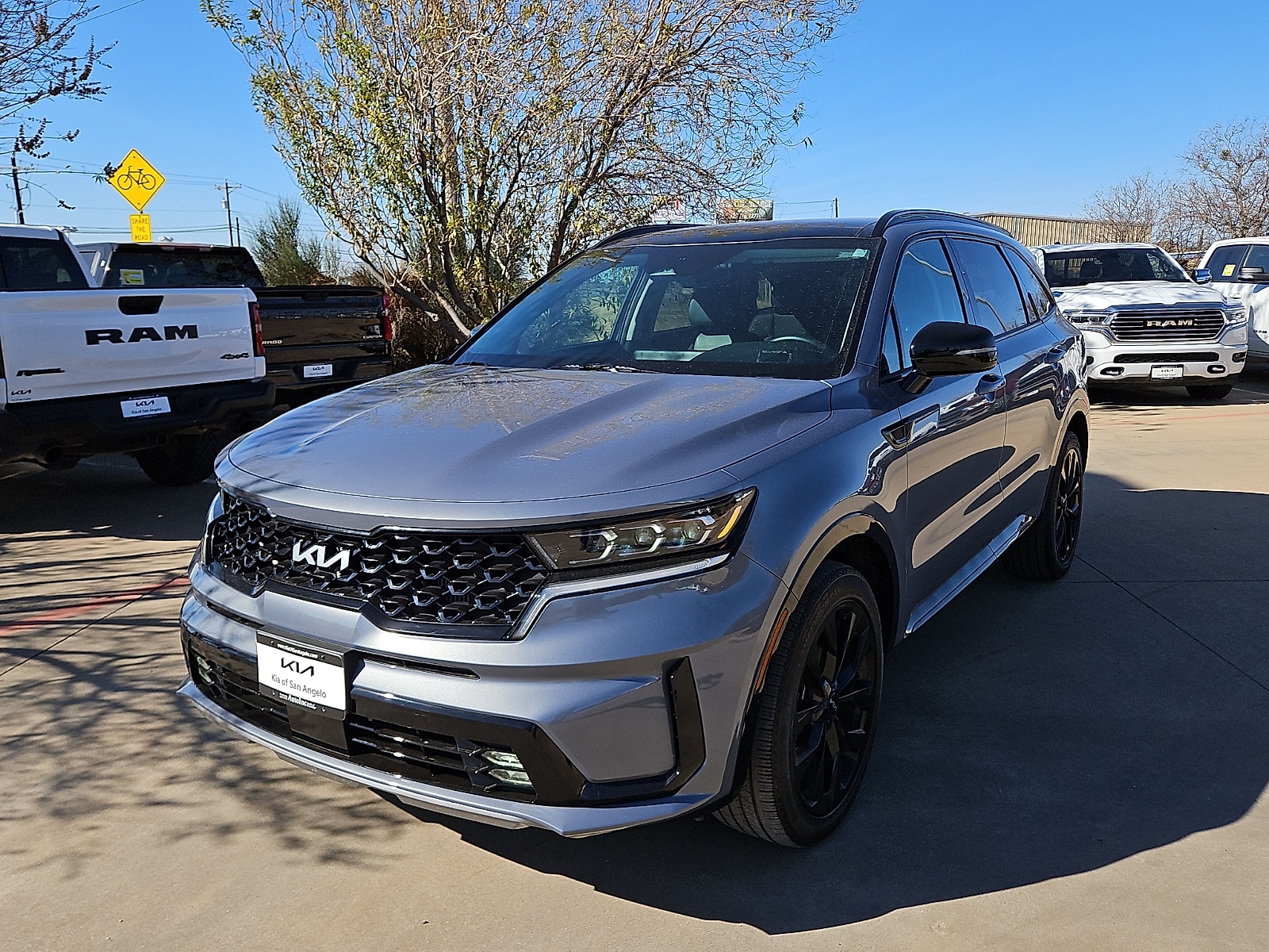 2023 Kia Sorento SX's photo