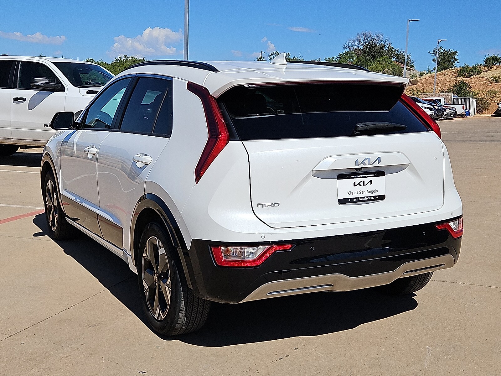 2023 Kia Niro EV Wind photo 3