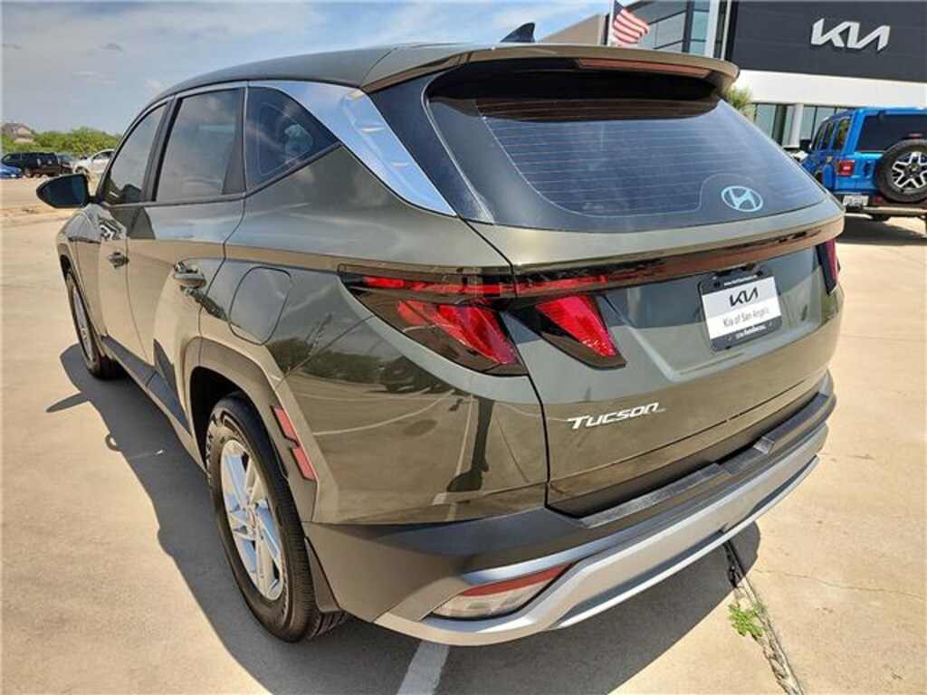 Used 2025 Hyundai Tucson SE Front-Wheel Drive