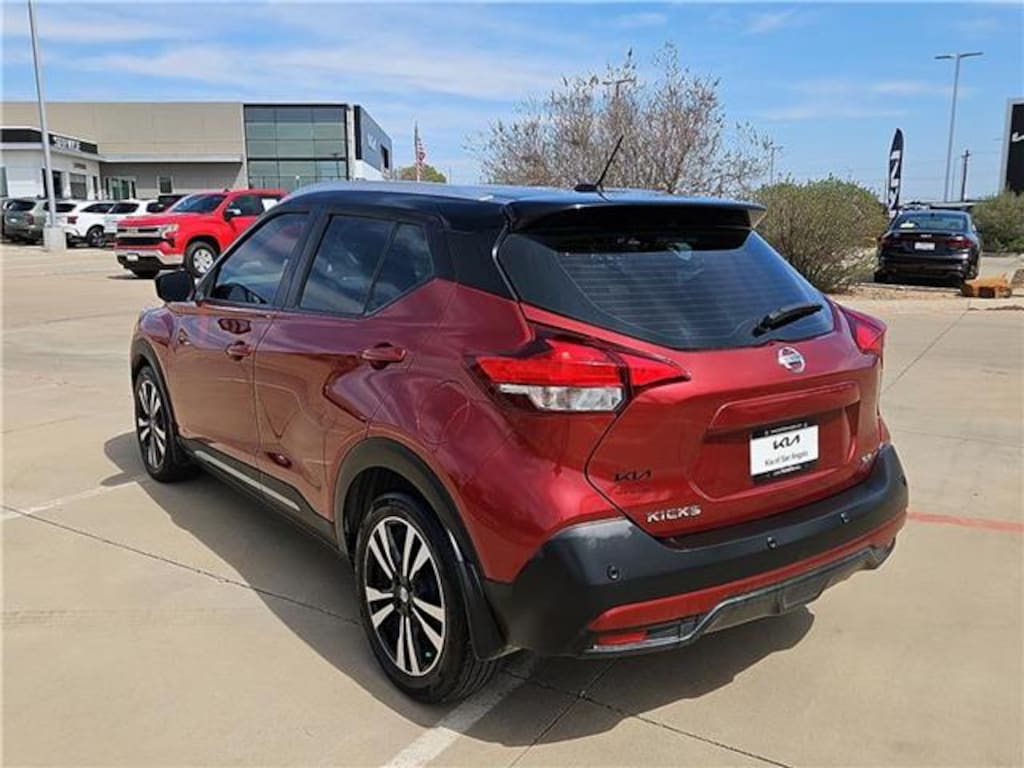 Used 2020 Nissan Kicks SR