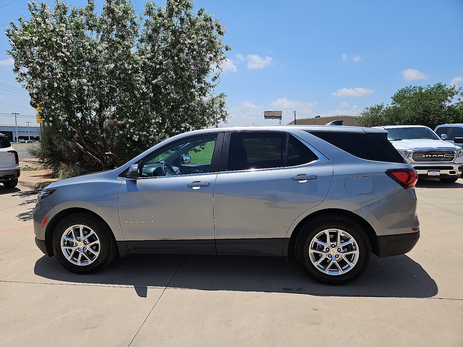 Used 2023 Chevrolet Equinox LT with VIN 3GNAXKEG0PS175814 for sale in San Angelo, TX