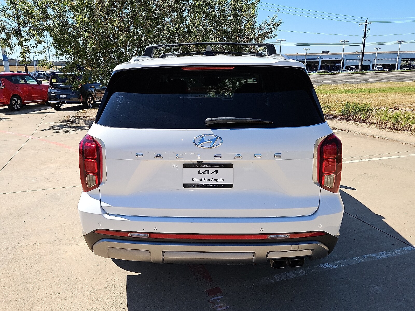 2024 Hyundai Palisade Limited photo 3