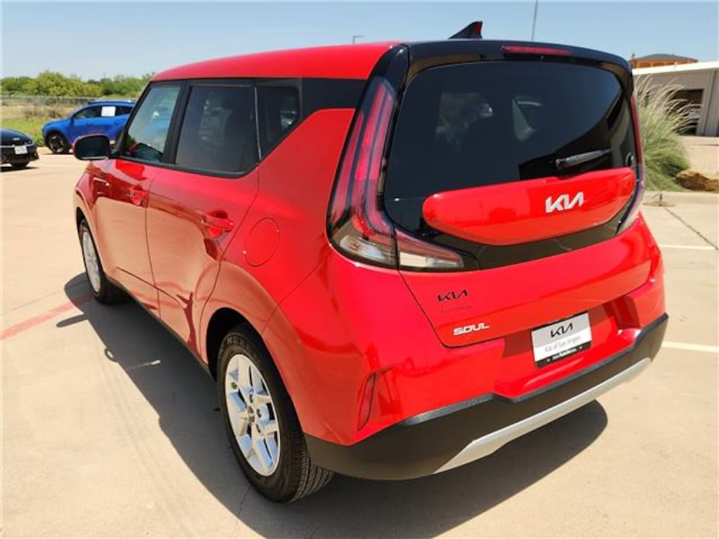 Used 2024 KIA Soul S (IVT) Hatchback