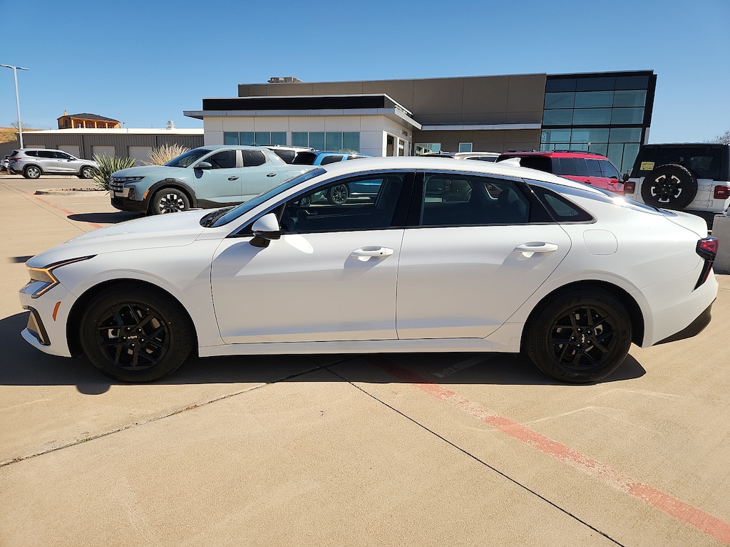 Used 2025 KIA K5 LXS Front-Wheel Drive Sedan