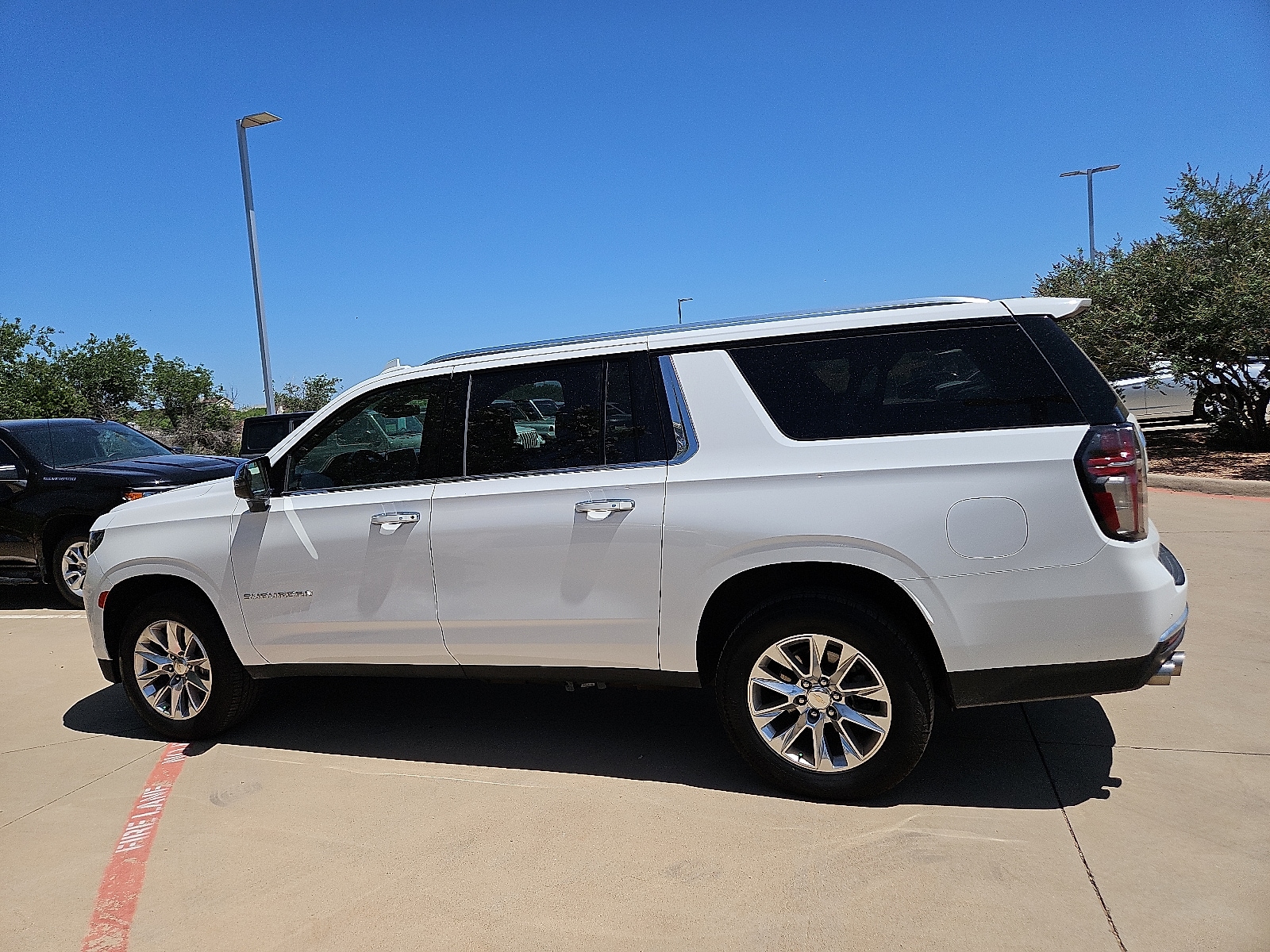 Used 2023 Chevrolet Suburban Premier with VIN 1GNSCFKD1PR460932 for sale in San Angelo, TX