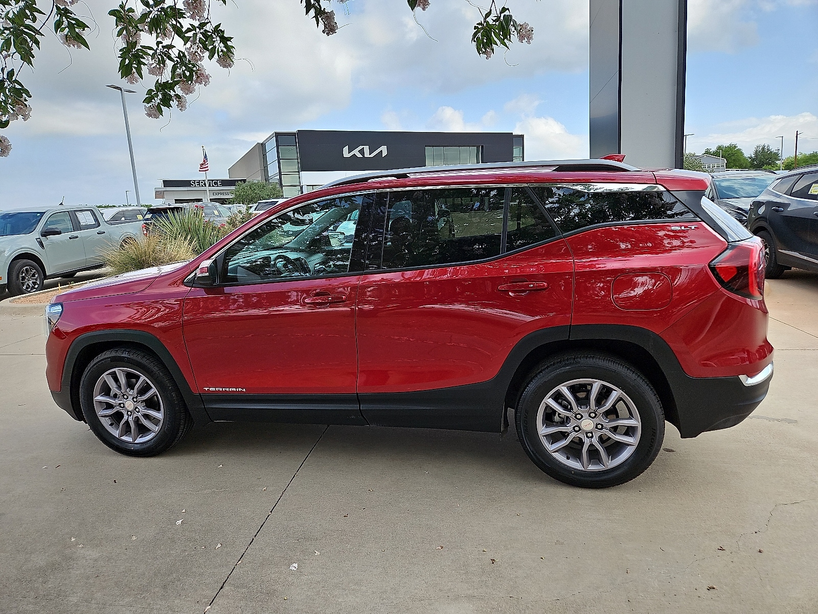 Used 2024 GMC Terrain SLT with VIN 3GKALPEG8RL102953 for sale in San Angelo, TX