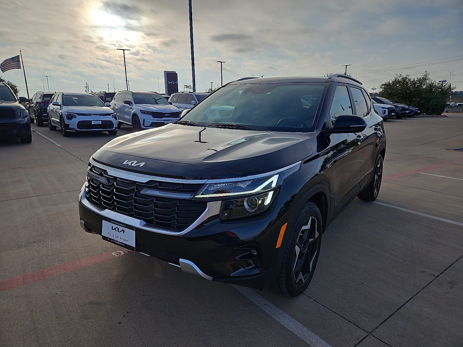 2024 Kia Seltos EX's photo