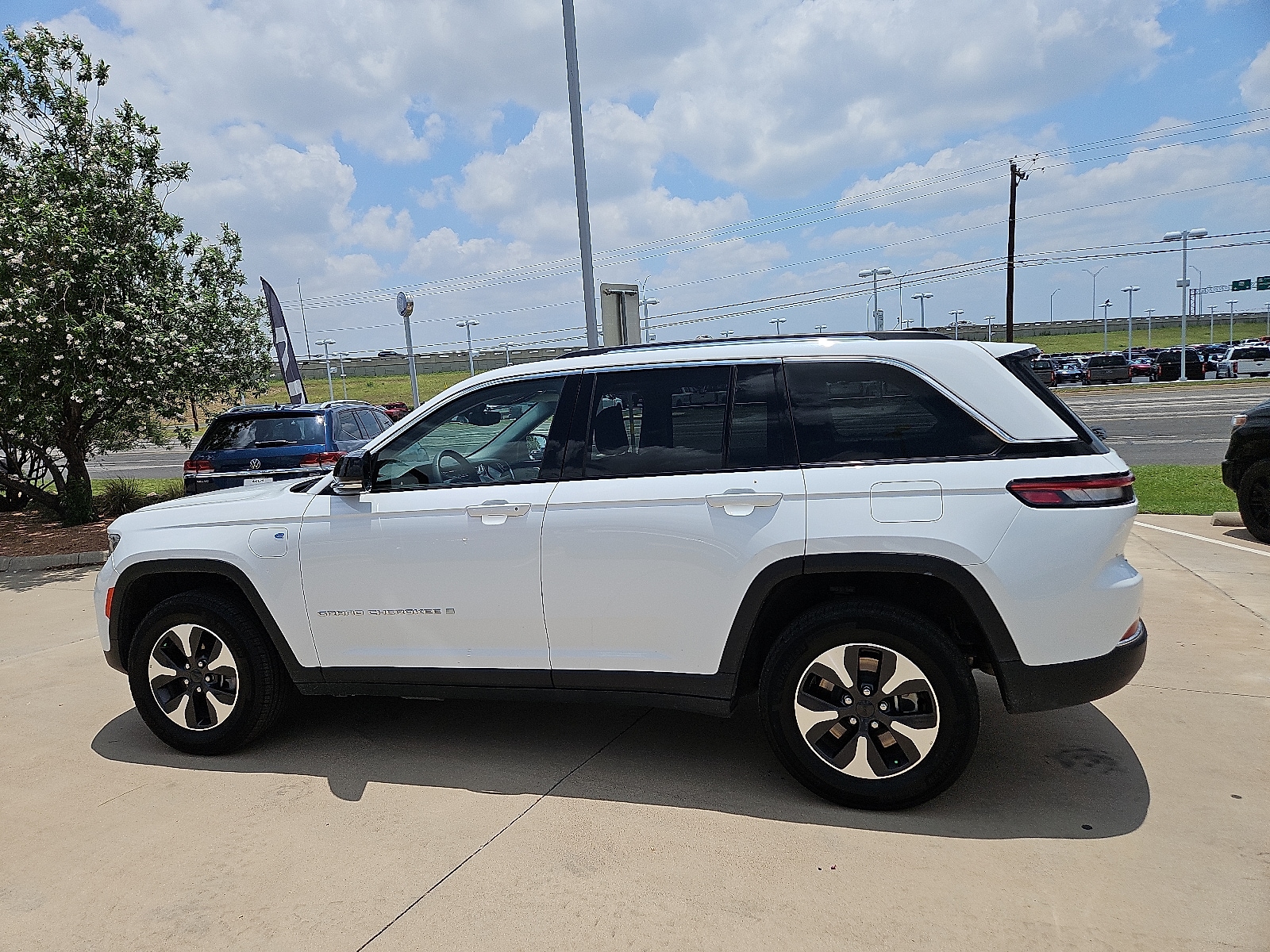 Used 2023 Jeep Grand Cherokee 4xe with VIN 1C4RJYB63PC624078 for sale in San Angelo, TX
