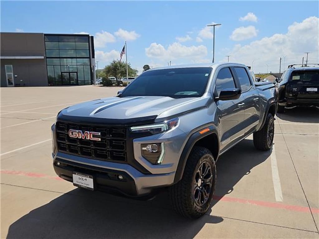 Used 2024 GMC Canyon Elevation 4x2 Crew Cab 5 ft. box 131 in. WB