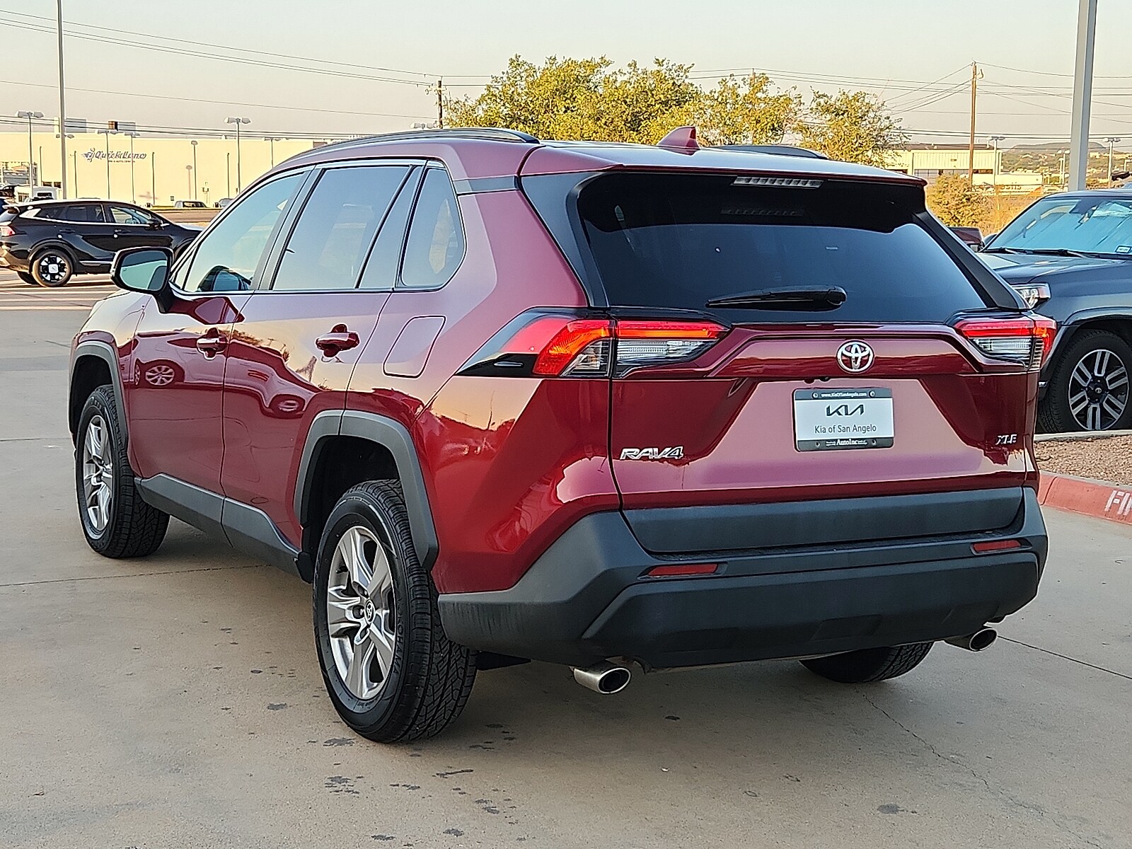 2023 Toyota RAV4 XLE photo 2