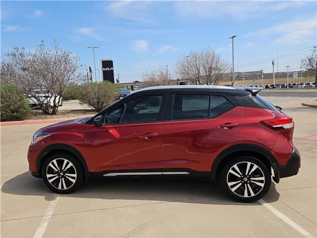 Used 2020 Nissan Kicks SR