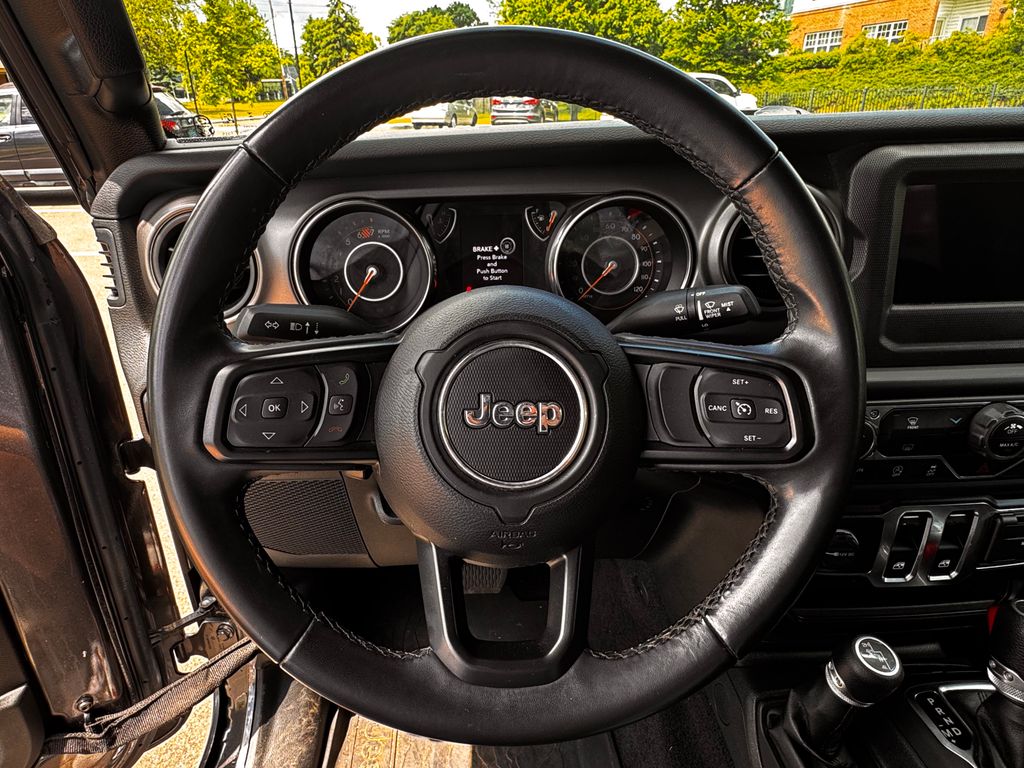 2022 Jeep Wrangler Willys - Photo 9