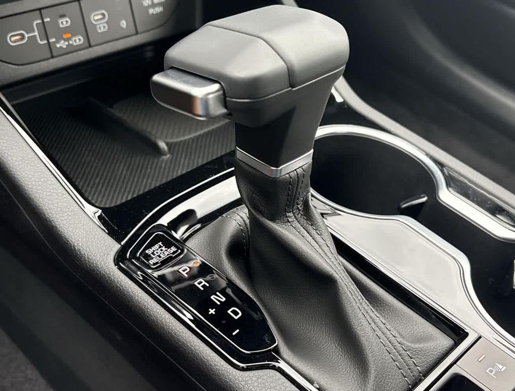 2026 Kia K5 GT - Photo 26