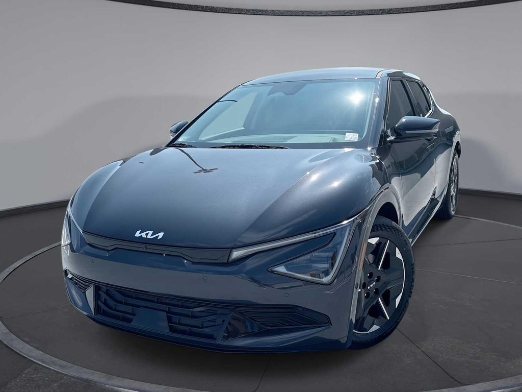 2025 Kia EV6 Wind's photo