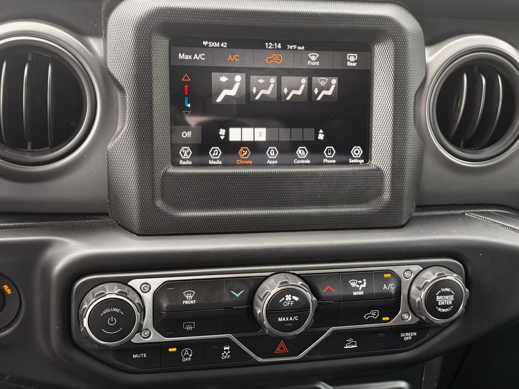 2022 Jeep Wrangler Willys - Photo 13