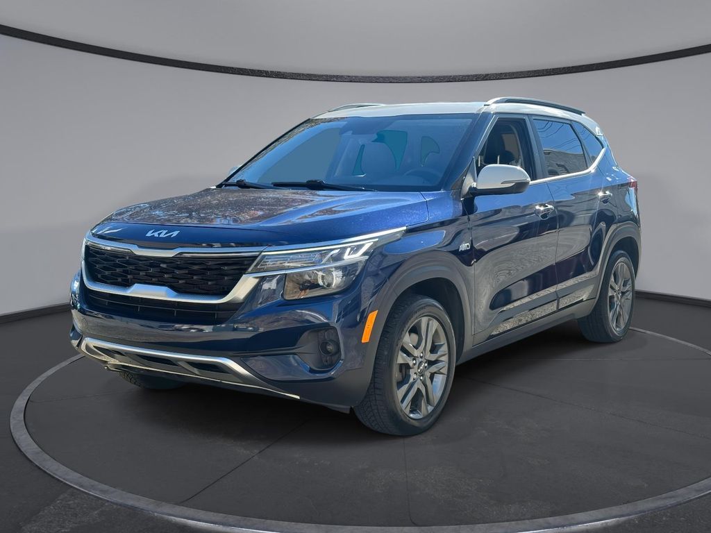 2022 Kia Seltos S's photo