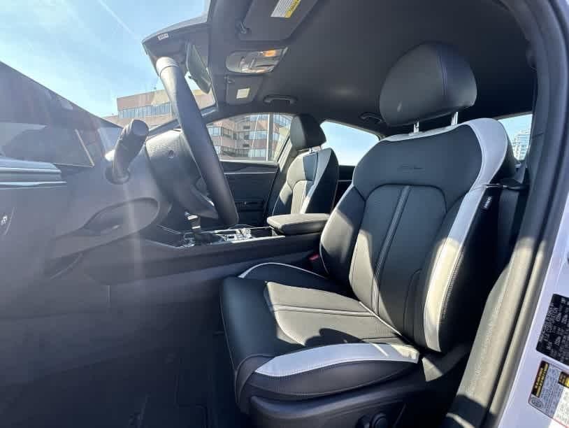 2026 Kia K5 GT-Line - Photo 6