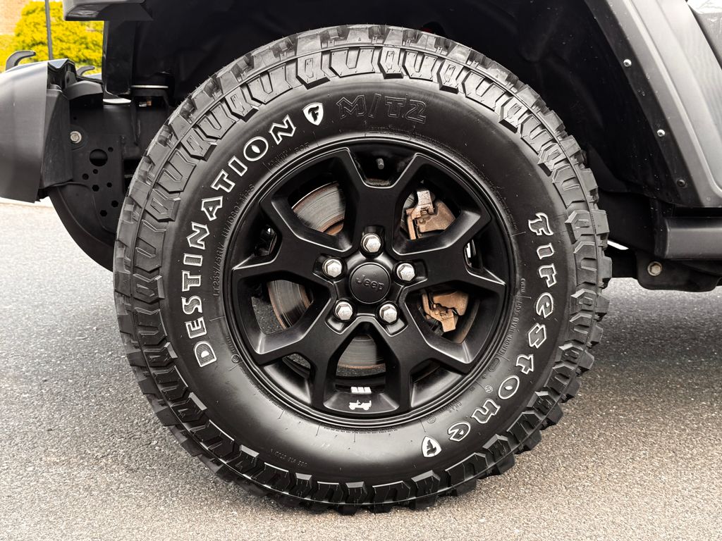 2022 Jeep Wrangler Willys - Photo 25