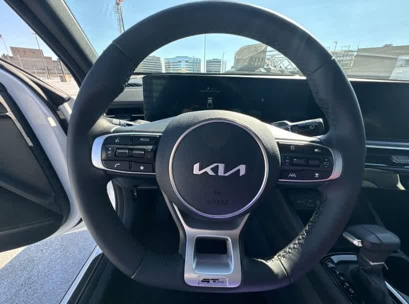2026 Kia K5 GT-Line - Photo 13
