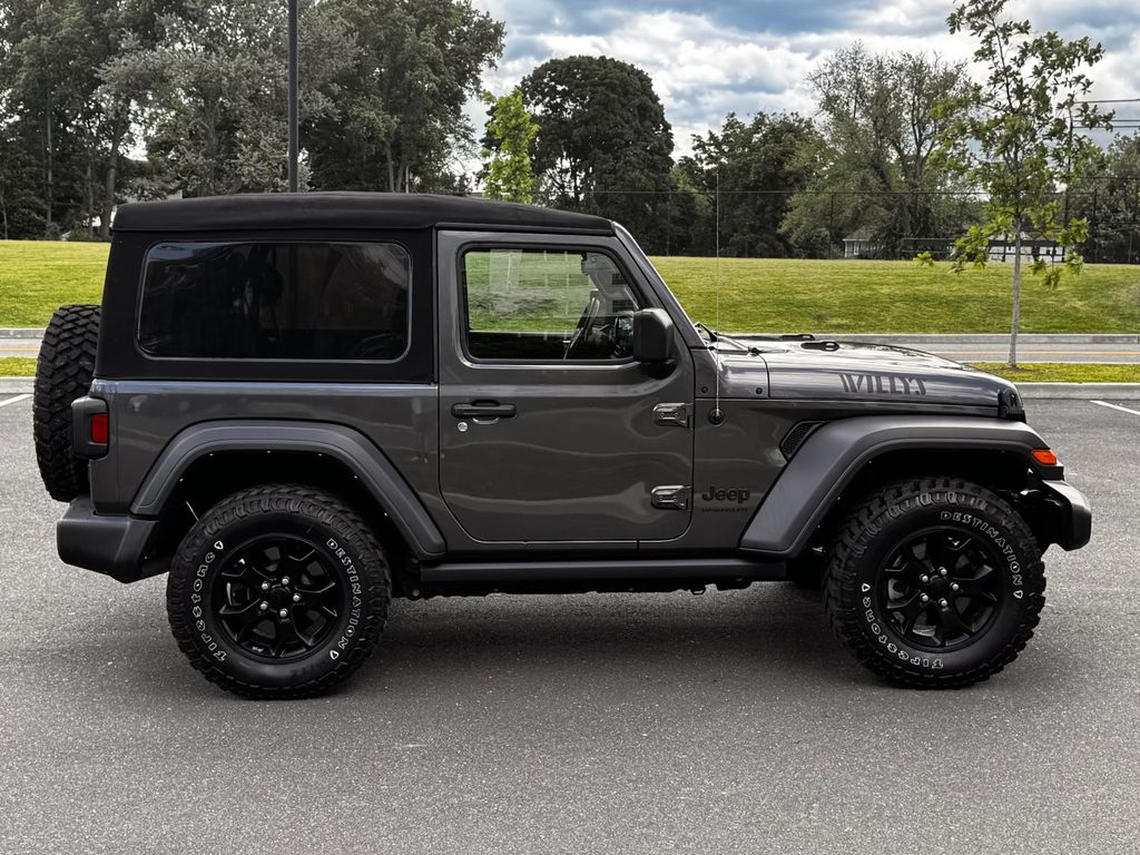 2022 Jeep Wrangler Willys - Photo 6