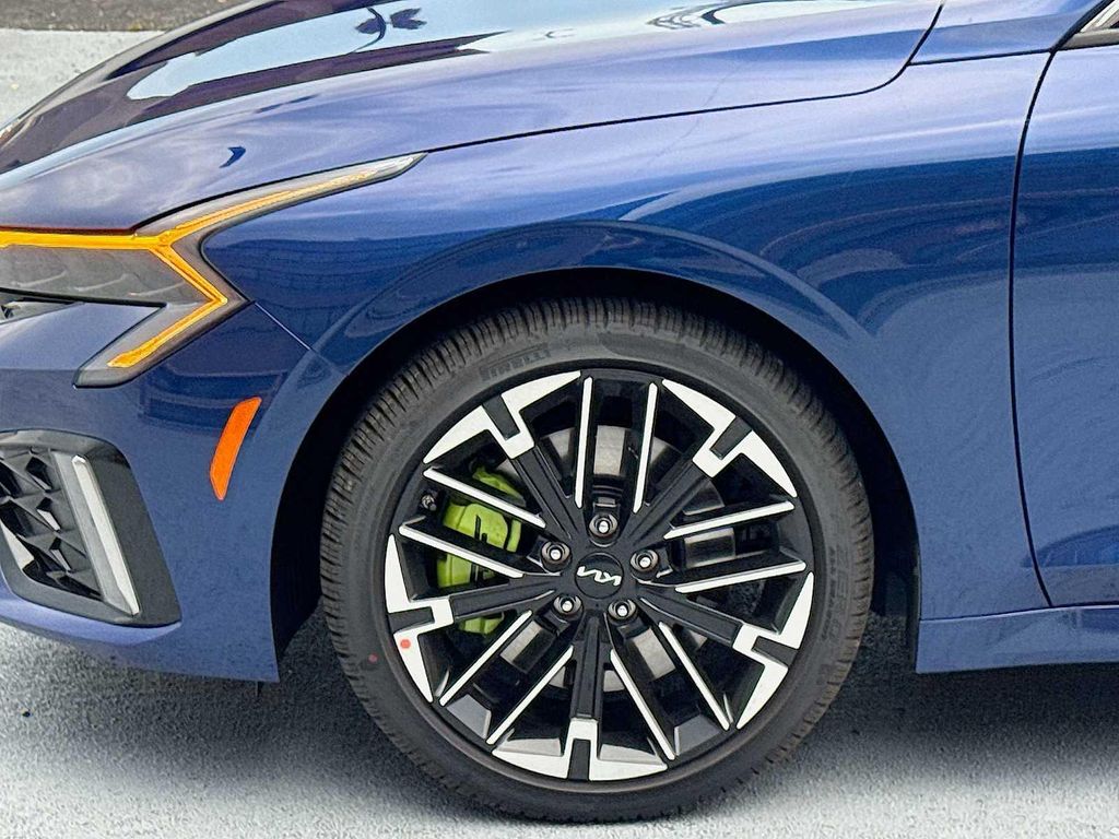 2026 Kia K5 GT - Photo 16