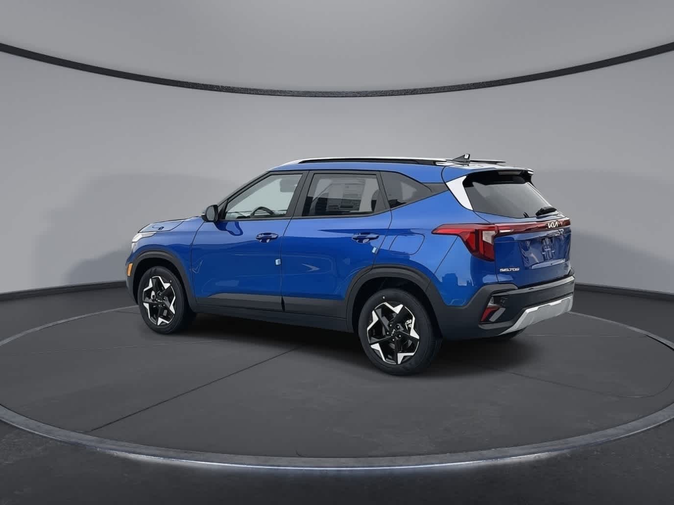 2025 Kia Seltos S photo 3