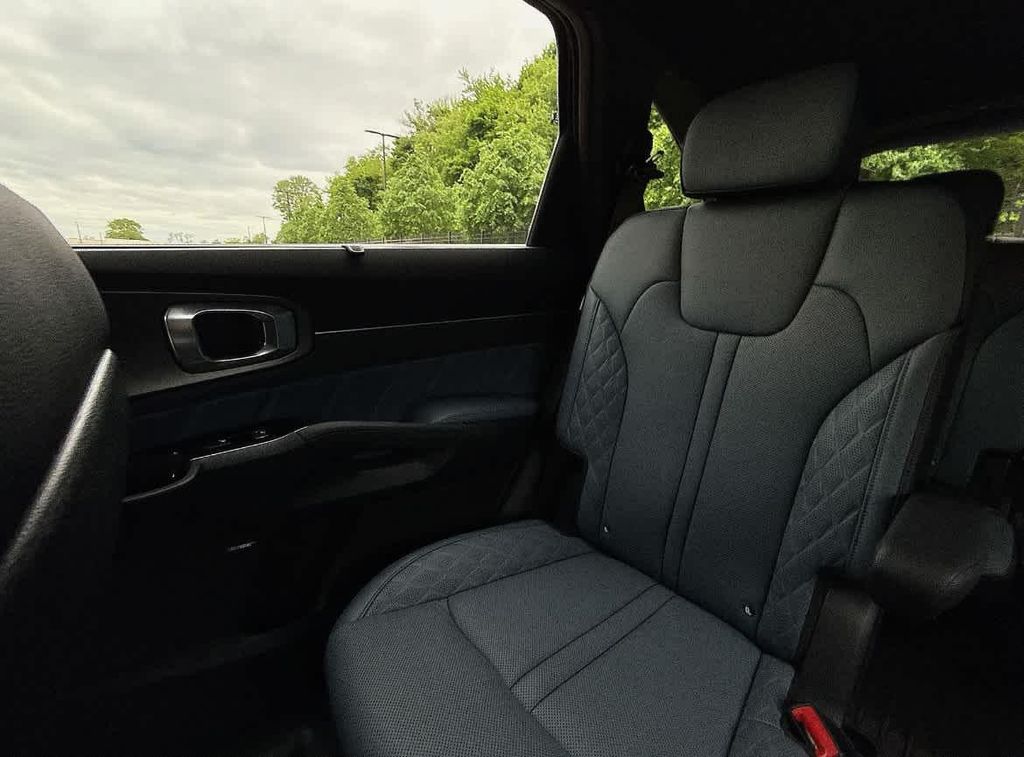 2025 Kia Sorento SX Prestige - Photo 13