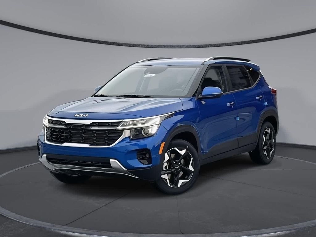 2025 Kia Seltos S's photo