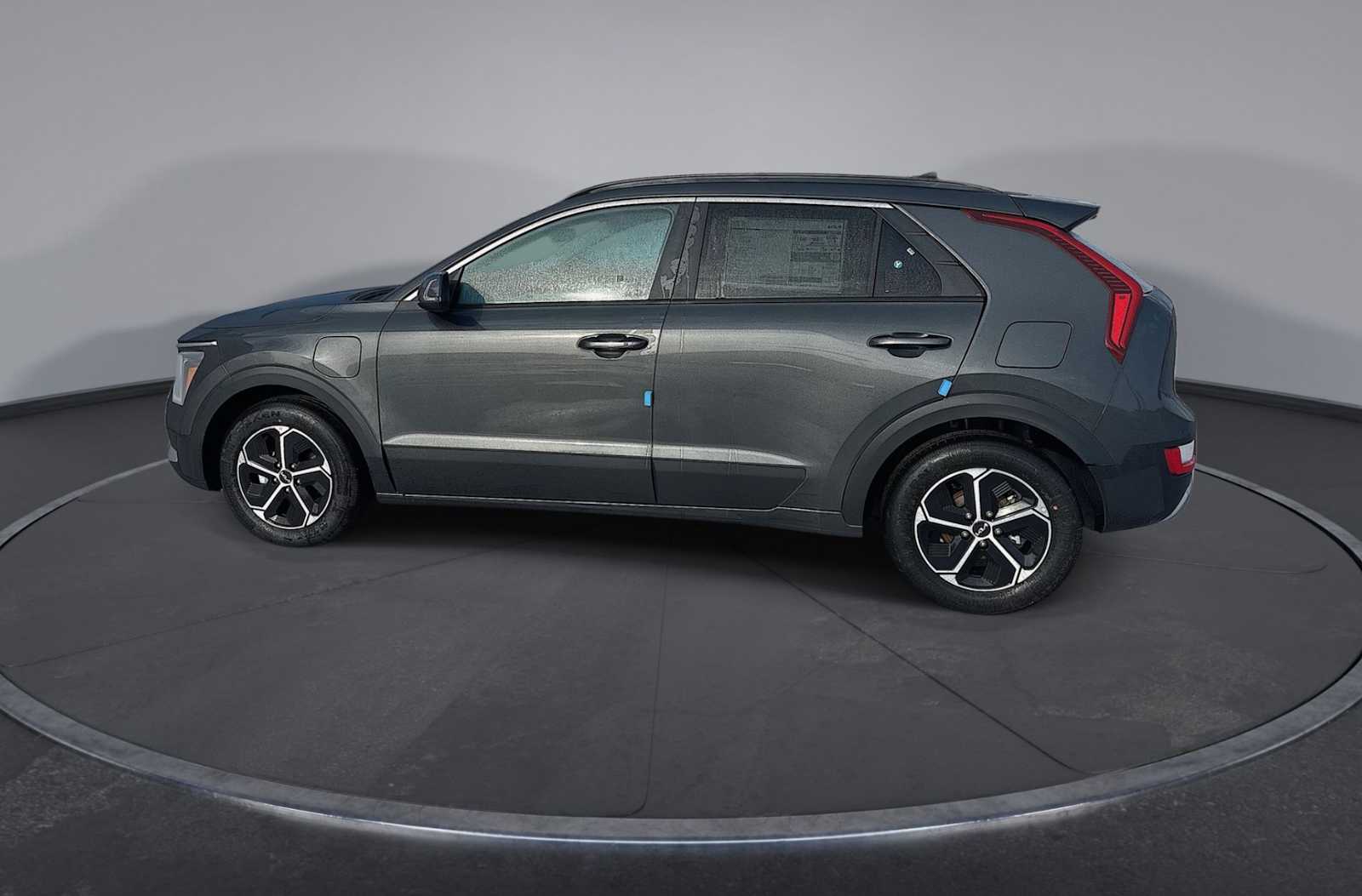 2025 Kia Niro Plug-In Hybrid EX photo 2