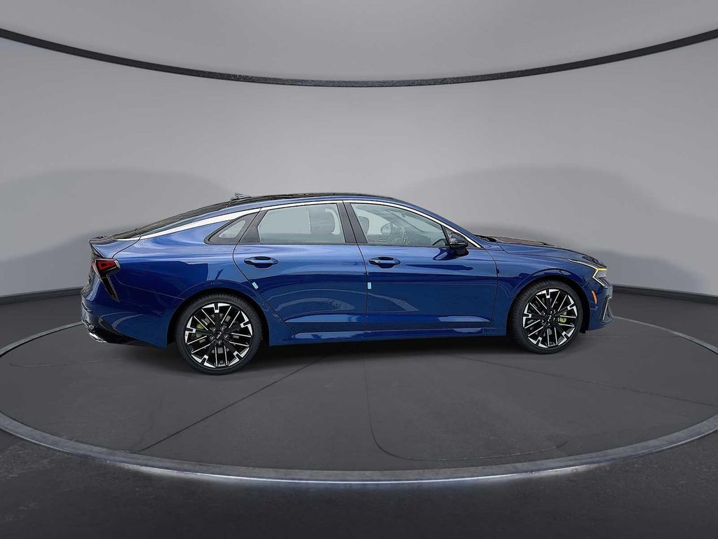 2026 Kia K5 GT - Photo 9