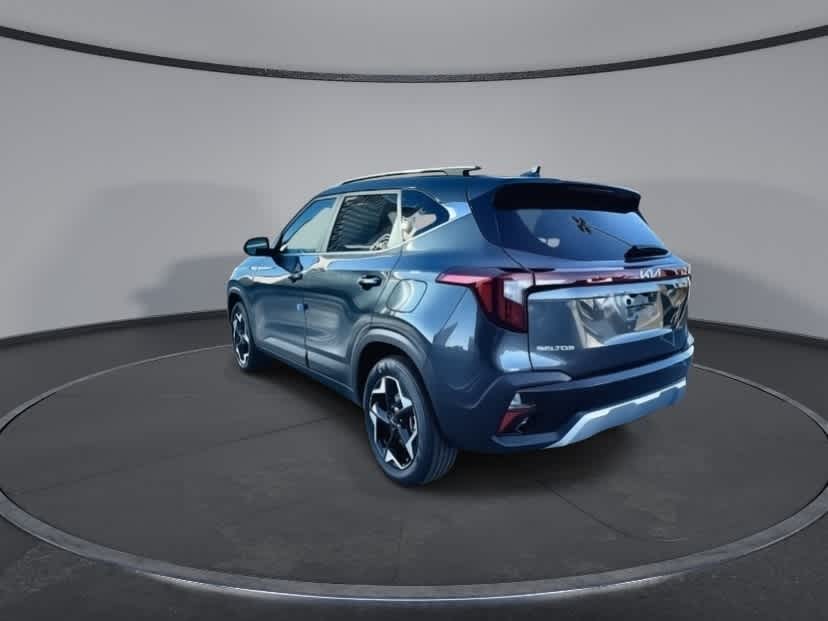 2026 Kia Seltos EX photo 3