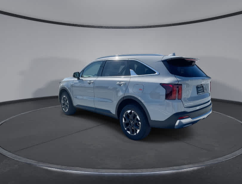 2025 Kia Sorento S photo 3